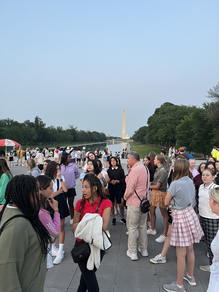 messssa's tweet photo. Night tour of Monuments! @shady_side https://t.co/F2ijviy3Am