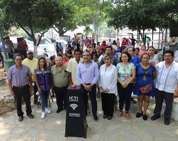 chiapas_info's tweet photo. #ICTI #CHIAPAS
El Barrio San Francisco de Tuxtla Gutiérrez ya cuenta con “Internet para todos”: Helmer Ferras
@icti_chiapas @helmerferras 👉👉👉 https://t.co/ApJgSxEwdy https://t.co/A9vwrKLlCi