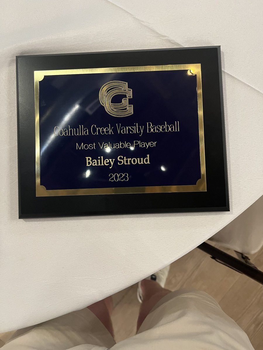 bailey_stroud's tweet photo. Blessed to be apart of such a great team and to Receive the MVP award. Also blessed set a single season record in Batting Average, On Base Percentage, stolen bases, and a career record in stolen bases! https://t.co/NHQcMZhwkm
