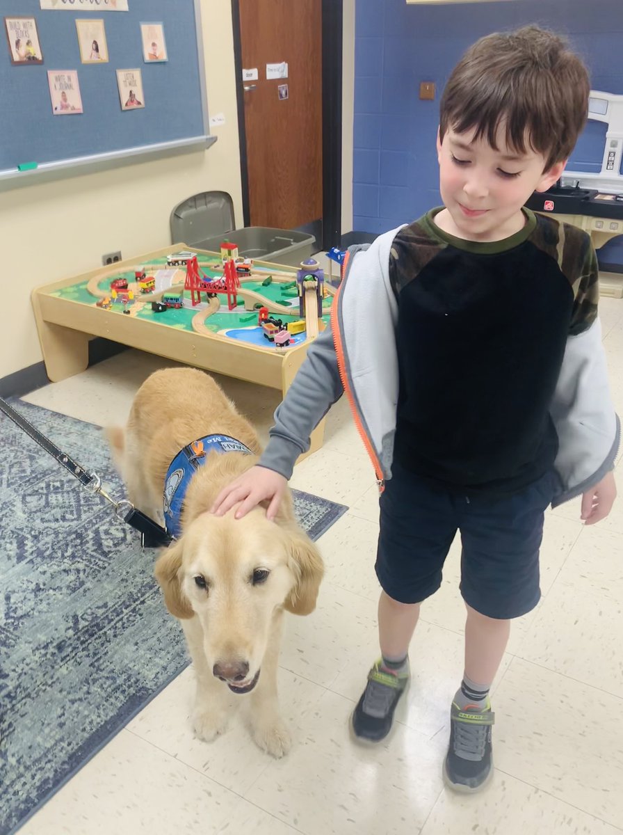 DesandreTaylor's tweet photo. Our last Jeremiah visit for the year! ♥️ #owbears #owstrong #sd113a https://t.co/CcQEz6hmAA