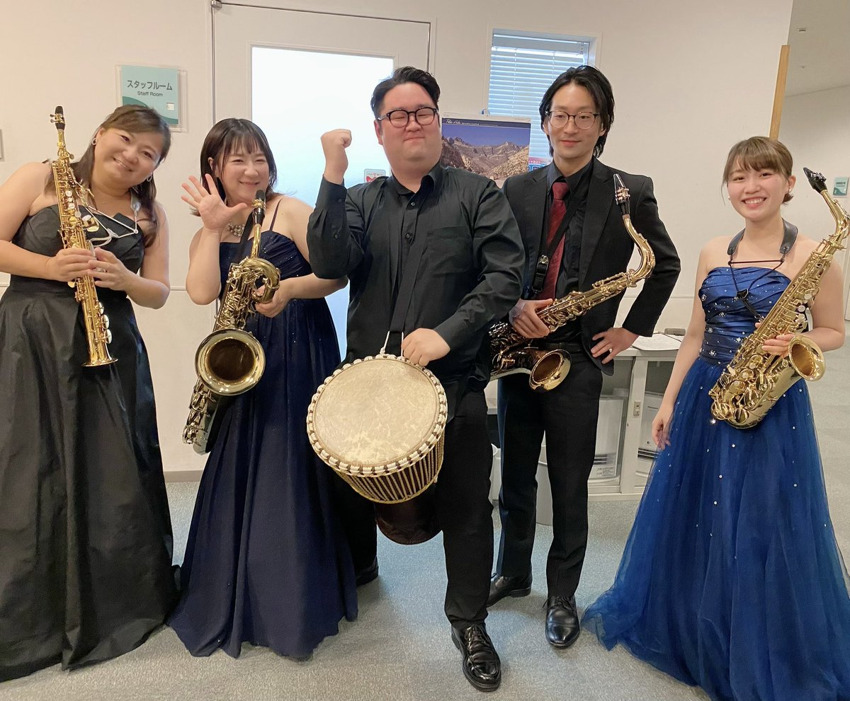 sayasax's tweet photo. ワンコインコンサート、昨日終演しました♪
病み上がりでも案外普通に声が出たのでMC担当したら、今日は喉がなんとも酷い事になってしまった。
今日は声出さずに1日おとなしく休みます。小言言われずに済む娘にとっては好都合かも😀 https://t.co/V2Brr1brzN