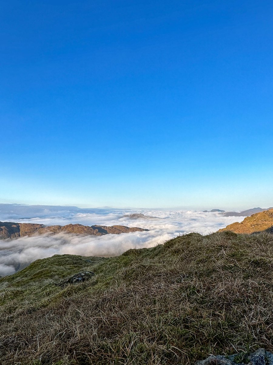 Nice cloud  inversion out of the front door this morning ⛺️🌤️ 🏴󠁧󠁢󠁳󠁣󠁴󠁿☺️ #BrewWithAView #BonnieScotland