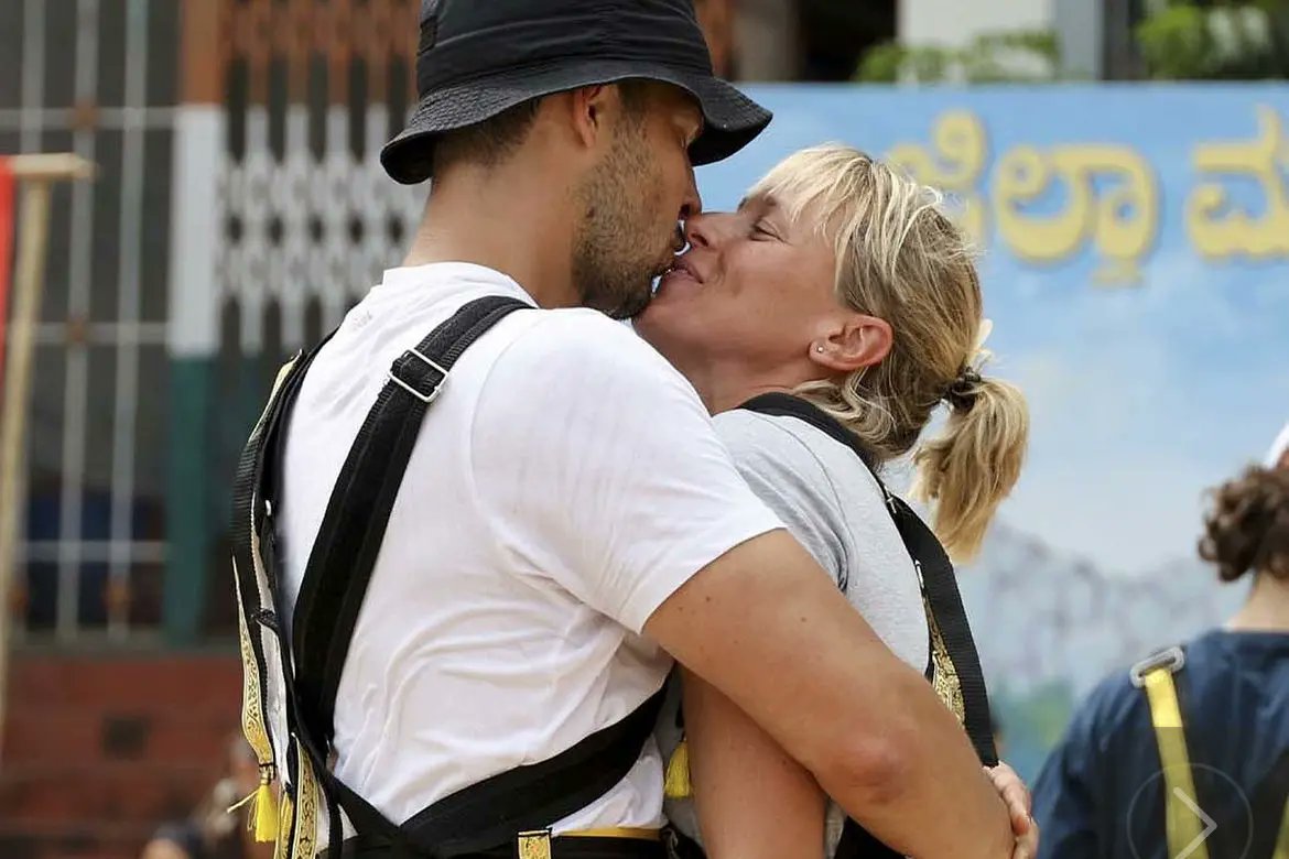 llselel's tweet photo. Una delle coppie di #Pechinoexpress più belle di sempre : bravi, simpatici, leali, alla mano, divertenti, competitivi, rispettosi, solidali e affiatati. #novellisposi non avete vinto la finale, ma avete vinto tutto ❤️ https://t.co/pi86Eab41t