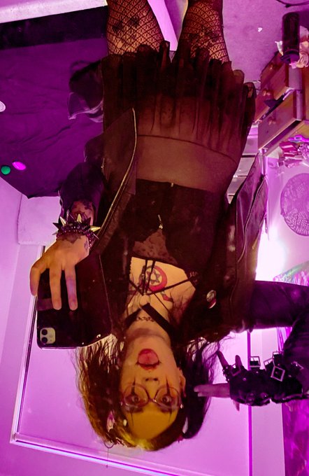 Sporks https://t.co/5ADhuXvam3<a href="/tag/punk"class="tags"><span>#punk</span></a><a href="/tag/trans"class="tags"><span>#trans</span></a><a href="/tag/nonbinary"class="tags"><span>#nonbinary</span></a><a href="/tag/enby"class="tags"><span>#enby</span></a>