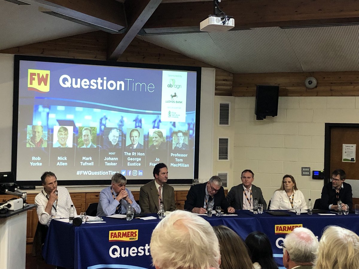 ruralink's tweet photo. Interesting evening at the ⁦⁦⁦@FarmersWeekly⁩ Question Time including the opportunity to advocate for HM Forces service-leavers to land-based employers. https://t.co/Amyx6G5XJW