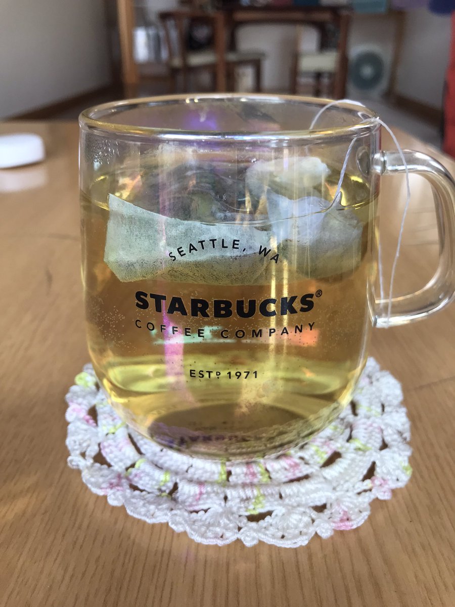baobab0821's tweet photo. 先日干したドクダミ草カラカラになったので、お茶パックに入れて、お茶🍵として頂いてます💓
コレコレ‼️ドクダミ茶の風味と味🌟当然特有の癖はありますが、我が家の���に自生していたドクダミ草が、家族や友達の身体の助けとなってくれるかと思うと、何だか愛おしく美味しく頂けます🥰 https://t.co/29ejR8CLl3