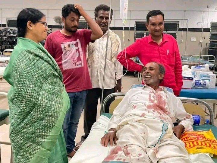 sanJayVshaRanu (@sanju_v_06) on Twitter photo ಶಿವಮೊಗ್ಗ ಗ್ರಾಮಾಂತರದ ಕುಂಸಿ ಬಳಿ ಸಂಭವಿಸಿದ ಭೀಕರ ಅಪಘಾತದಲ್ಲಿ
ಗಾಯಗೊಂಡಿರುವ ಒಬ್ಬ ವ್ಯಕ್ತಿ <a href="/SharadaPuranaik/">Sharada Puryanaik</a> ಅವರನ್ನು ನೋಡಿದ ಕ್ಷಣ ತನ್ನಲ್ಲಿರೋ ನೋವನ್ನು ಮರೆತು ಅವರಿಗೆ ಒಂದು ನಗುವನ್ನು ಕೊಟ್ಟರು..
ಕಷ್ಟವಿರಲಿ ಸುಖವಿರಲಿ ಎಲ್ಲರ ಬಗ್ಗೆ ಚಿಂತಿಸುವ ನಮ್ಮ ಶಾರದಮ್ಮ😍
<a href="/JanataDal_S/">Janata Dal Secular</a> #HDKumaraswamy #hdk4karnataka ಶಿವಮೊಗ್ಗ ಗ್ರಾಮಾಂತರದ ಕುಂಸಿ ಬಳಿ ಸಂಭವಿಸಿದ ಭೀಕರ ಅಪಘಾತದಲ್ಲಿ
ಗಾಯಗೊಂಡಿರುವ ಒಬ್ಬ ವ್ಯಕ್ತಿ <a href="/SharadaPuranaik/">Sharada Puryanaik</a> ಅವರನ್ನು ನೋಡಿದ ಕ್ಷಣ ತನ್ನಲ್ಲಿರೋ ನೋವನ್ನು ಮರೆತು ಅವರಿಗೆ ಒಂದು ನಗುವನ್ನು ಕೊಟ್ಟರು..
ಕಷ್ಟವಿರಲಿ ಸುಖವಿರಲಿ ಎಲ್ಲರ ಬಗ್ಗೆ ಚಿಂತಿಸುವ ನಮ್ಮ ಶಾರದಮ್ಮ😍
<a href="/JanataDal_S/">Janata Dal Secular</a> #HDKumaraswamy #hdk4karnataka