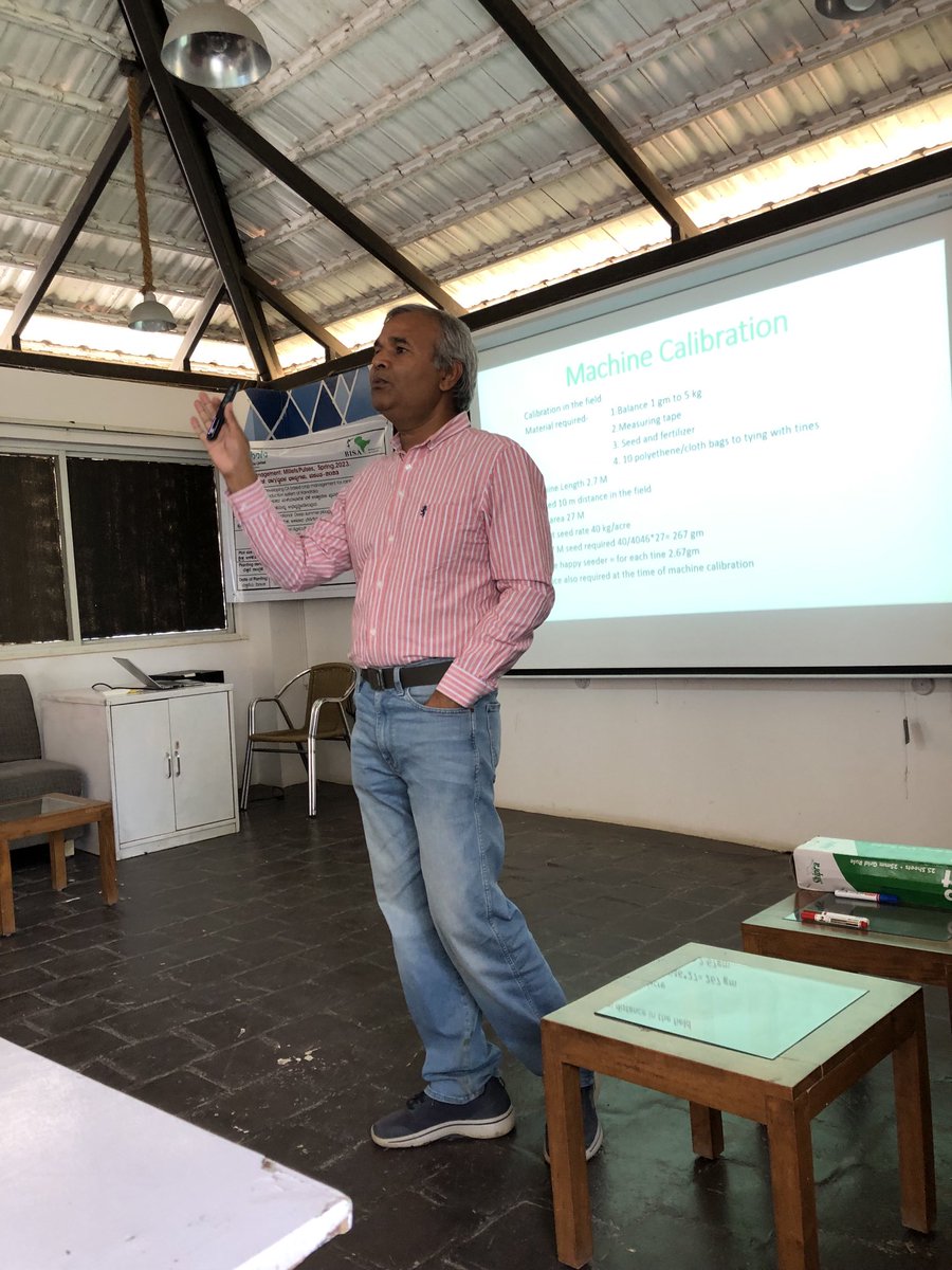 rgosingh's tweet photo. Dr Raju Singh explaining importance of appropriate planting methods.#ETDC @BISA__India https://t.co/5uEG8ahLDl