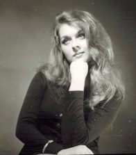 Tara Lain tweet media