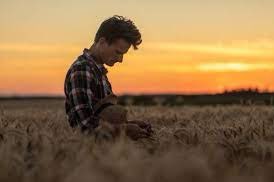 SensibleRalph's tweet image. Haunted by memories of her…
She could shoot better than anyone else in Willingden and had a way with even the most stubborn goat.

#Sanditon