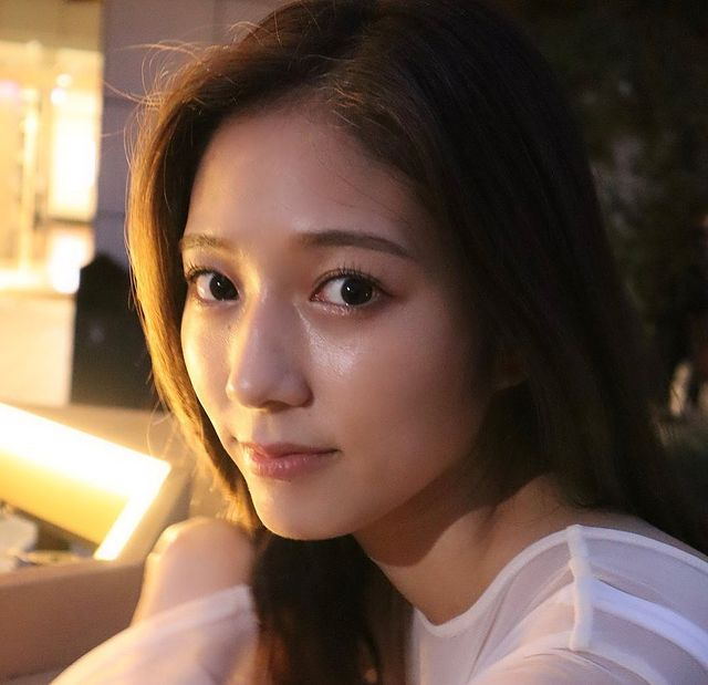 A proper afternoon nap can effectively relax the body and mind, and it is a beautiful day