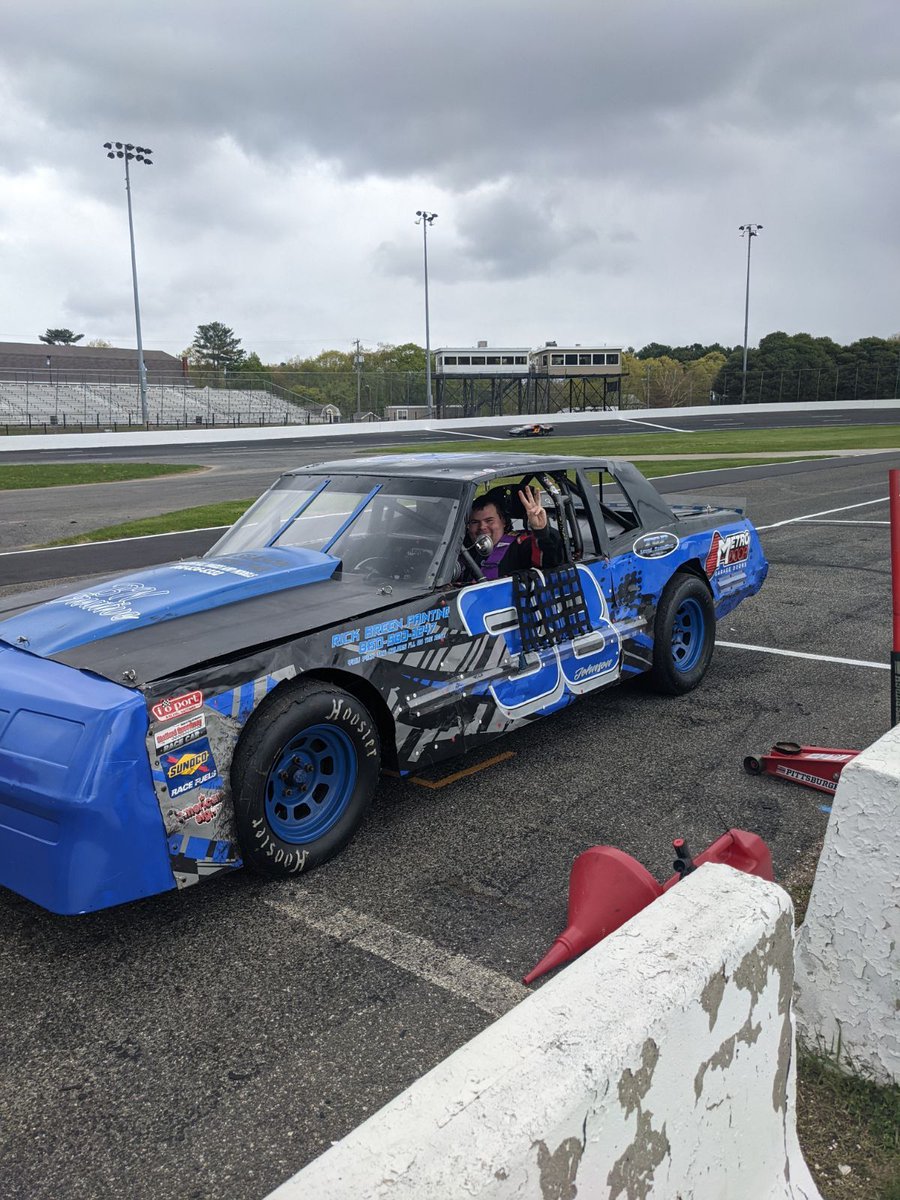 KeystonePatrick's tweet photo. Well guys today is the day we run the Spring Sizzler in the #38 Street Stock with Kyle Johnson Racing Team. And thanks to Ryan Dyer and Steve Baker and Redline Oil we have a good chance to run the full season. 
Its been a lot of work, working 90 to 100 hour work weeks.
#rookie https://t.co/rRtbnvZhfj