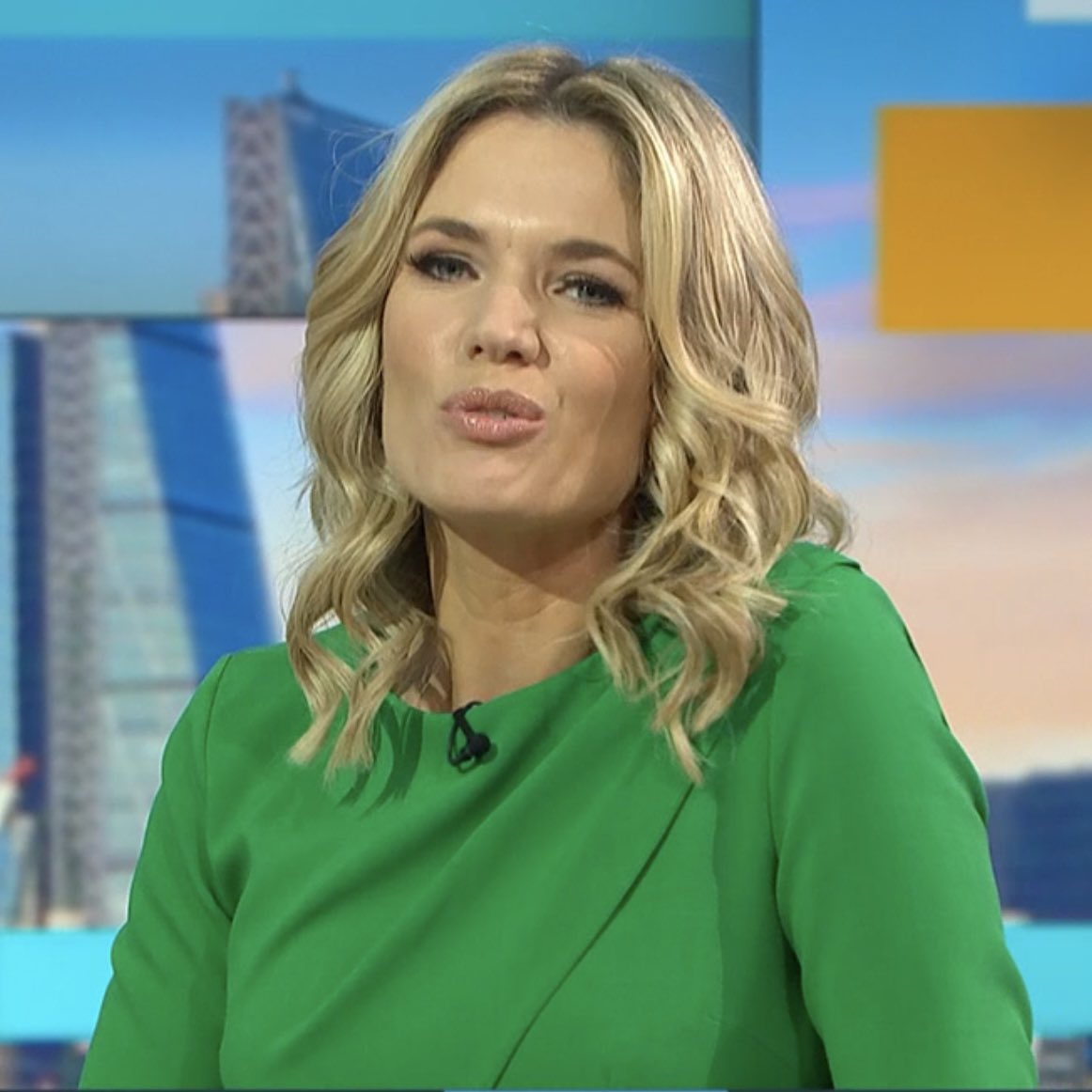Absolute queens on Twitter "Stunning Charlotte Hawkins 😍"