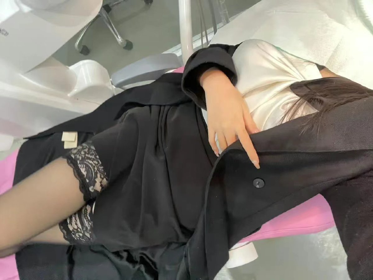 水土不服症状还是来了～
到上海第三天，牙疼～
6点起床来到医院 T-T～
#北京女王 #上海女王 #手黑 #窒息 #狗笼 #广州女S #女m #露出 #圈养 #女王 #羞辱 #恋足 #坐脸 #黑丝 #捆绑 #剧情 #四爱 #前高
#潮吹
#边缘控制
#龟头责
#木乃伊 #虐阳 #拳交 https://t.co/zGa6hnx4Sr