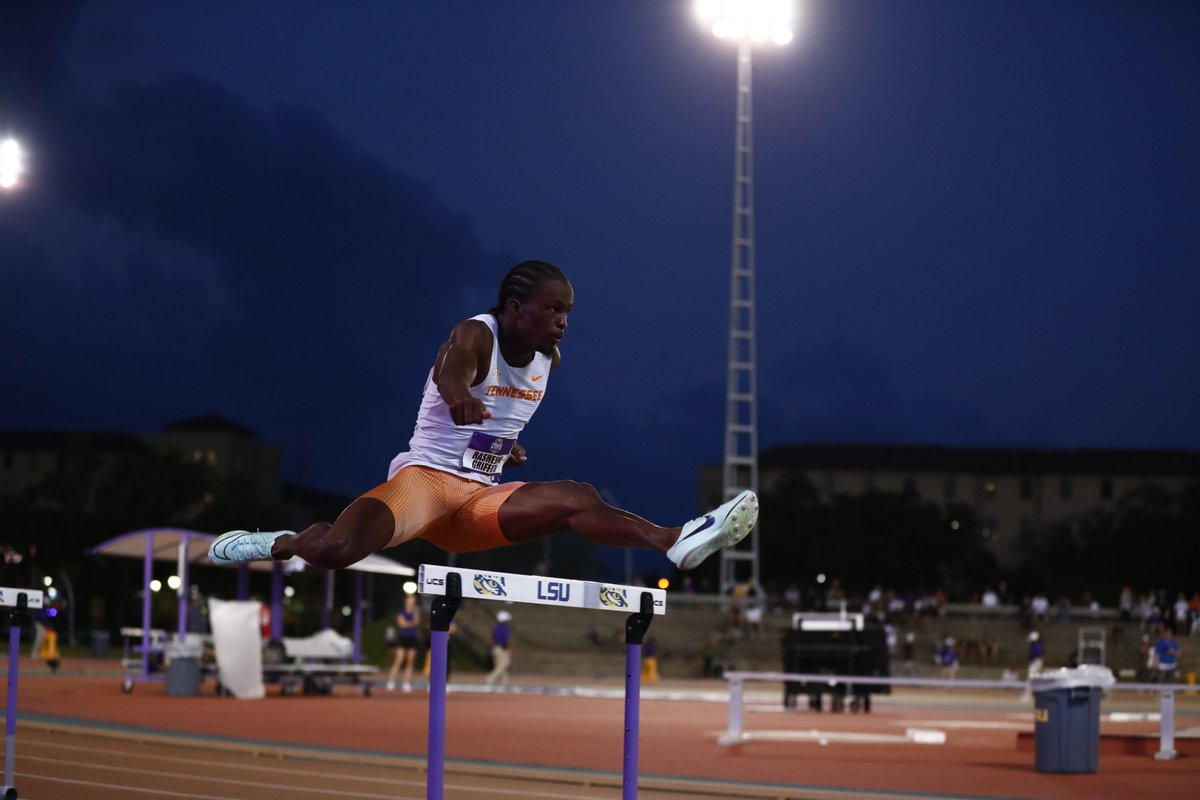 Vol_Track's tweet photo. Three Vols moving on to the #SECTF 400m hurdles final!

@Jakwanhale15 👉 49.18
   - No. 18 in the world, No. 2 in UT history
Rasheeme Griffith 👉 49.33
   - No. 25 in the world, No. 4 in UT history
@clement_ducos 👉 49.68
   - Top 40 in the world, No. 5 in UT history https://t.co/cUyxMIkFeg
