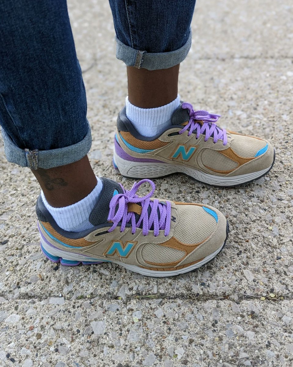 A Thursday post to show off my shirt... thankful for you @CoachLoz! 

#brandaveclothing #ThankyoulordTee #KOTD #NewBalance #2002R #JCrew #Incense #ashwithkicks #wearyoursneakers #yoursneakersaredope 

Shirt @brandaveclothing
Shoes @newbalance x @jcrew