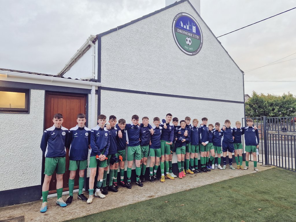 Our Kennedy Cup team trained tonight in Dromore Utd pitch in Pallaskenry. The club is well represented on the squad with Vice Captain Zach Bennis, Cian Barry, Thomas McMahon & Brooklyn Delahunty. Thanks to the Dromore Utd committee who provided the boys with water and fruit!