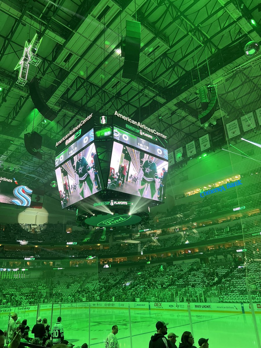 mark_xfactor's tweet photo. @bubbagumpino we’re boots on the GRAHND ferda boys. LET’S GO STARS!! @PatMcAfeeShow https://t.co/T0v4vQHzx0