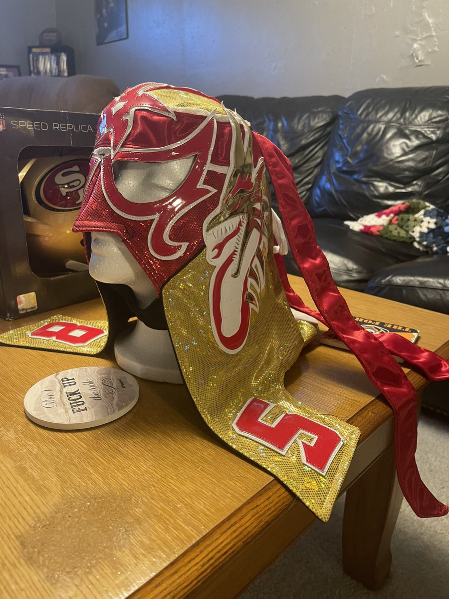 @gkittle46 Going to try and make it to a game! I’ll bring my mask. Hoping to get you and @PENTAELZEROM to sign it…one day!