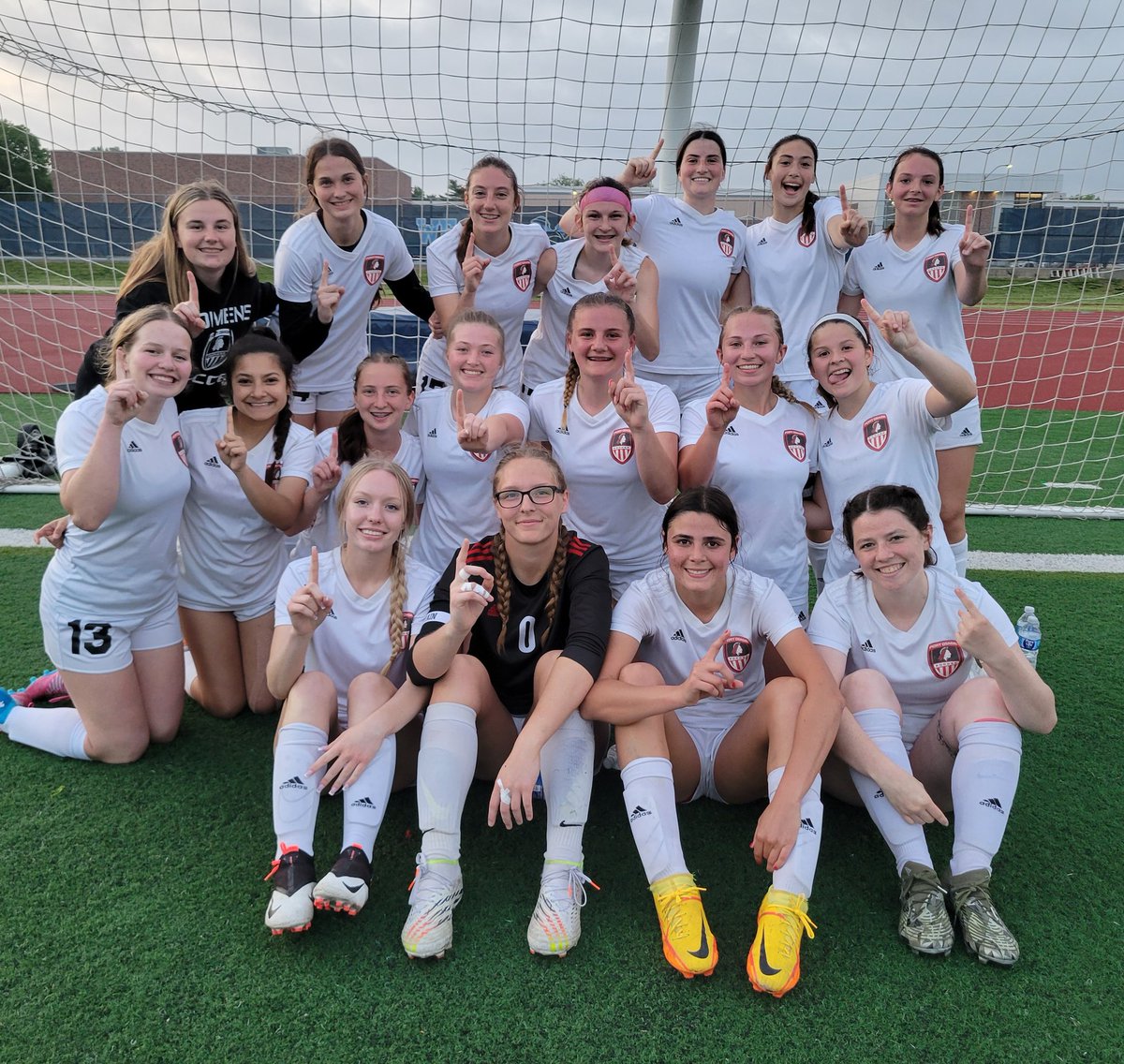 UNDEFEATED REGULAR SEASON and CONFERENCE CHAMPIONS!!!
These ladies are amazing!
Record 15-0 (Conference 8-0)
@ZinkeEJC <a href="/AlthausEJC/">Bill Althaus</a> <a href="/FortOsageAD/">Zach Dudley</a> <a href="/FortOsageSchool/">Fort Osage</a> <a href="/KFOI_News/">FOHSBroadcasting</a> <a href="/fohssignal/">The Signal</a>