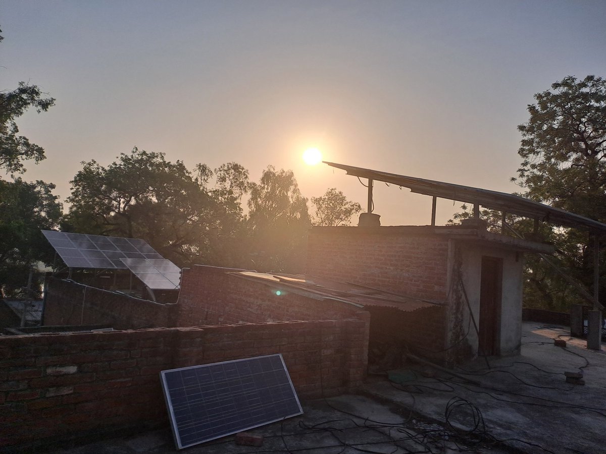 RuralBusinesHub's tweet photo. Successfully Installation of 12.6 KW &amp; 11.5 KW Solar Power system for Aata Chakki palnt
#Office
First Floor, in front of Radha Fuel Services, State Highway 93, Mohammadi, Lakhimpur Kheri - 262804
Mobile: 8423783393
#GreenEnergy #SMEClimateHub #ruralbusinesshub #pollutionfree https://t.co/pqZK3NGeXr
