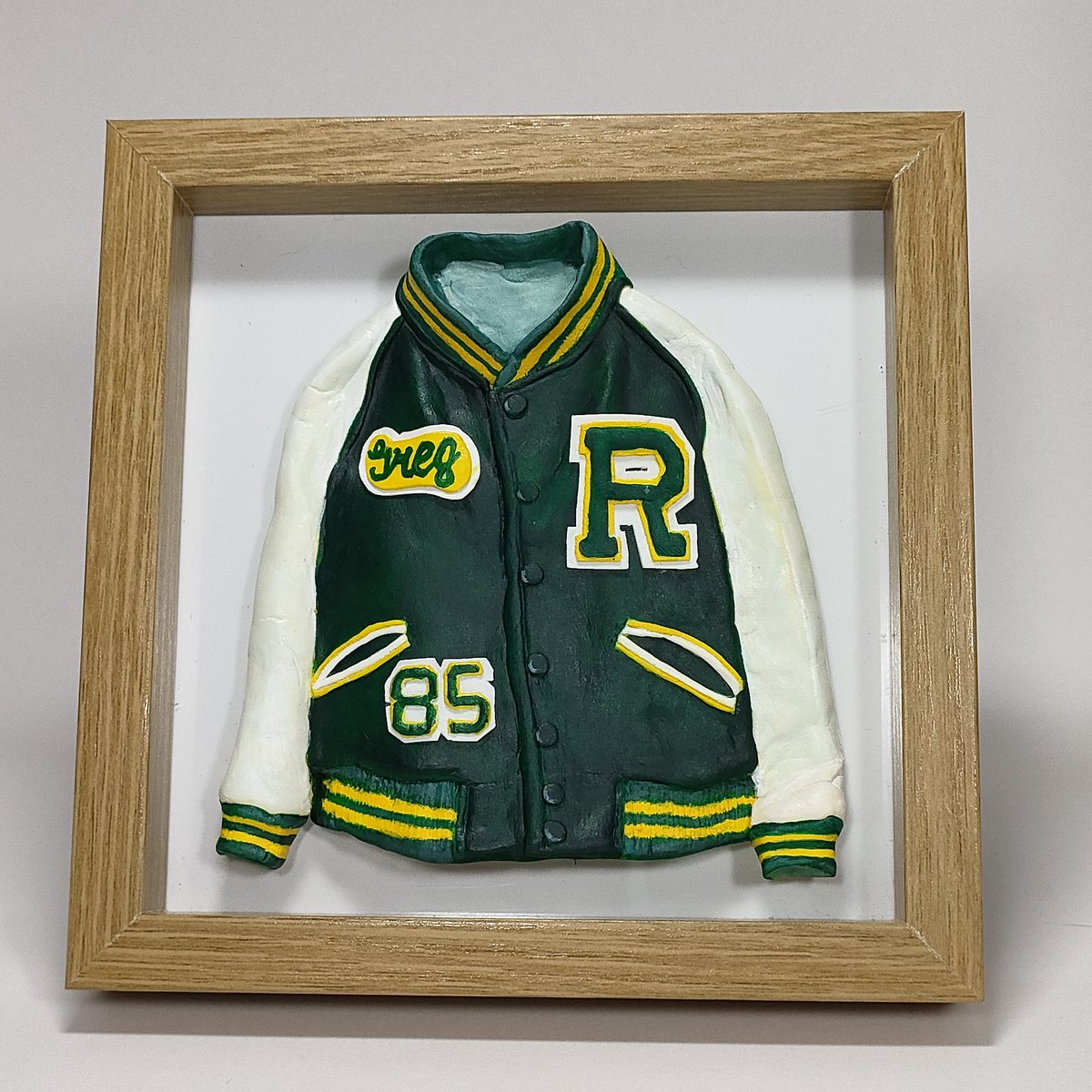 ODENODENxx's tweet photo. ■ Varsity Jacket/スタジャン ■
#varsityjacket #photframes #スタジャン #フォトフレーム #フォトフレームアレンジ #粘土 #粘土細工 #clayart https://t.co/Y5S4VOP1tM