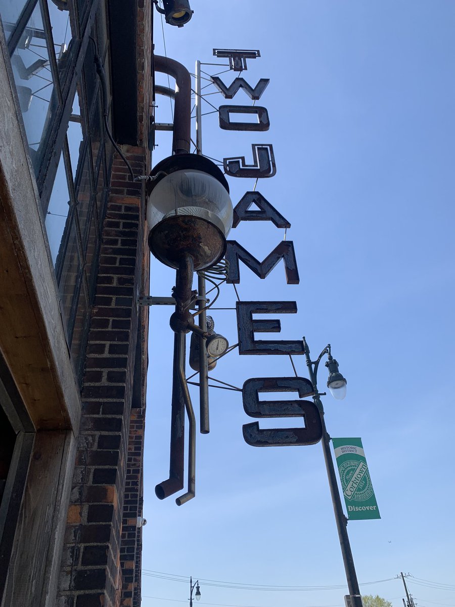 ImJoannaRadio's tweet image. What started as a real estate business meeting ended with a fun tour of #DETROIT with my buddy!!  @terryfosterdet 

#twojames #tommys #easternmarket #realtorlife #wearedobi #thevsgroup #imjoanna