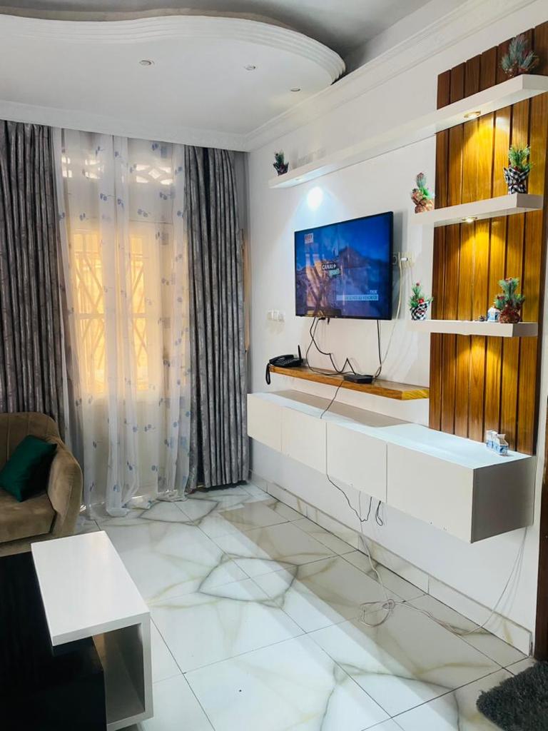 SaveaService's tweet photo. Passez votre commande.
nous mettons à la disposition de nos clients des meubles intérieure (table, garde robe, étagère, berceau, dispositif télé, Placard) selon les besoins du client.
#lit #berceau  #avril #deco #table #saveaservice #boxe #decoration#news #buzz #lundi #semaine https://t.co/4fBvkjobzB
