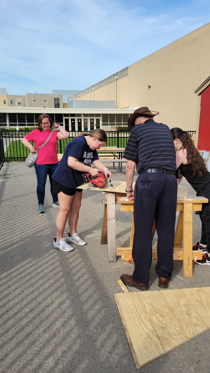 gotwiet's tweet photo. #GeometryinConstruction students work alongside their parents and teachers to build sheds for GIC Community Build event at NCHS. @NCHSOFFICIAL #celebrate203 #PartnersInGrowth https://t.co/YERBXu45F9