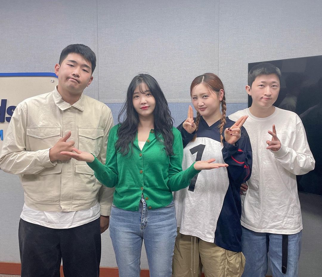 THAMA_Official's tweet photo. [THAMA]
국방FM <레이나의 건빵과 별사탕>
_
#따마 #THAMA #건빵과별사탕 https://t.co/4Rz0211rpG