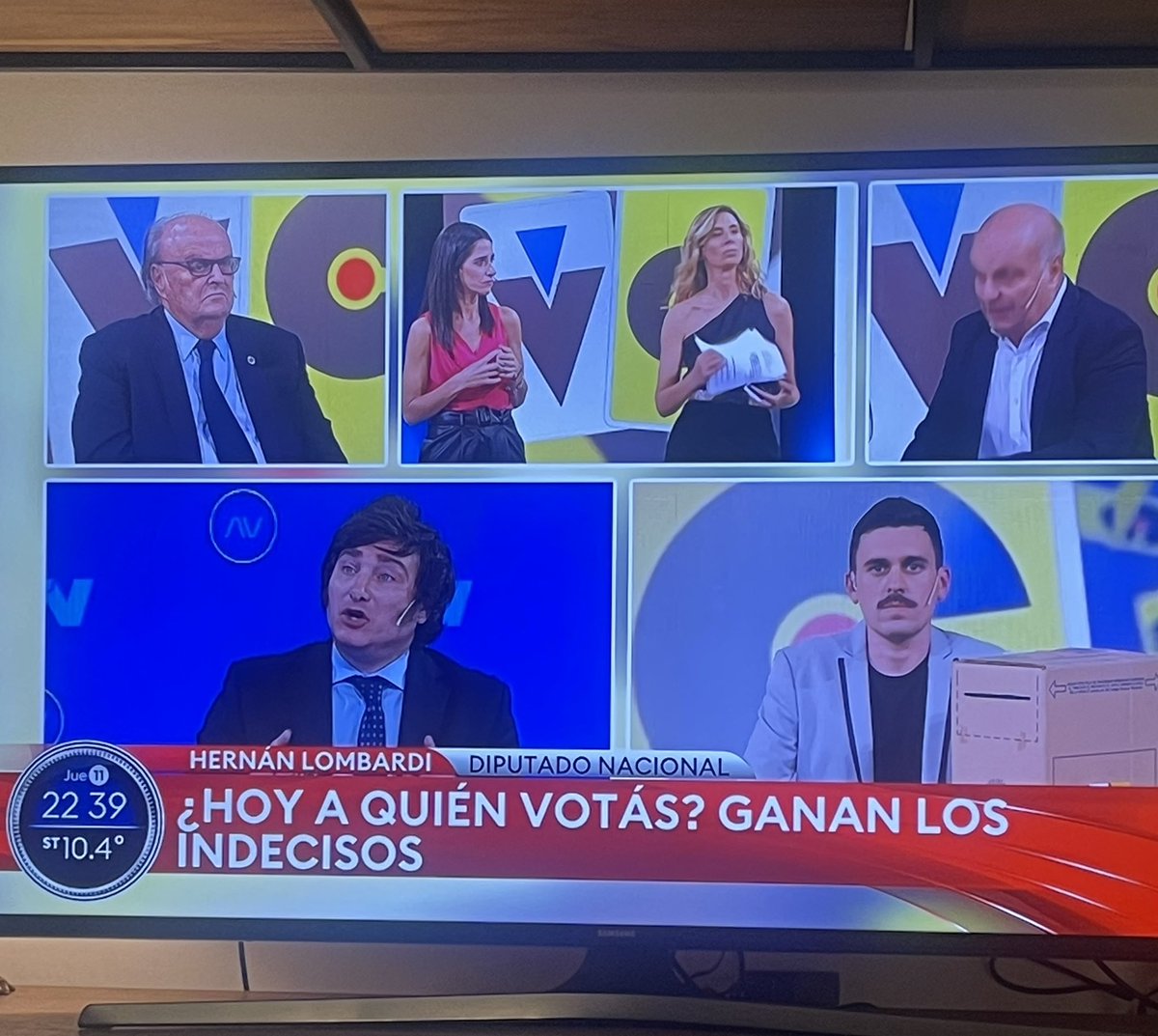 TutiPorolli's tweet photo. @todonoticias no solo la política, ustedes también tienen q renovarse. Siguen invitando a los mismos viejos decrépitos de siempre. https://t.co/BKKzq8ezJa
