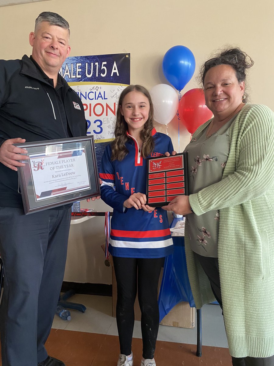 Female Player of the year goes to U11  Kara LeDrew!! WTG KARA.  <a href="/StEdwardsSchool/">St.Edward'sSchool 🇺🇦</a>