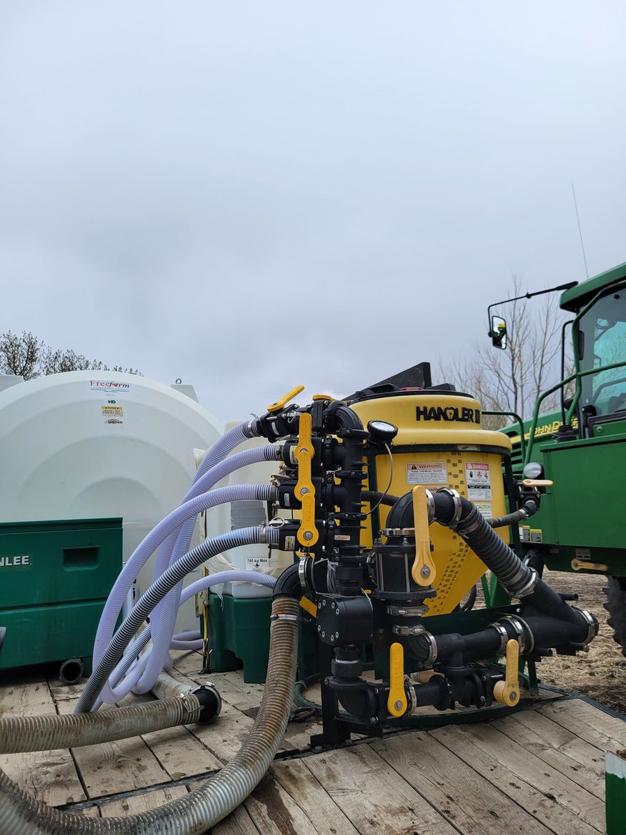 I'm super happy with how my venturi manifold system turned out. 2" standard valves and plumbing, 1.5" lines and oval gear meter. All parts from <a href="/NozzleNinja/">Nozzle Ninja</a> I can't belive how fast it is. Been in the dream stage for a few years and finally did it this winter #spray23 <a href="/BanjoCorp/">Banjo Corporation</a>