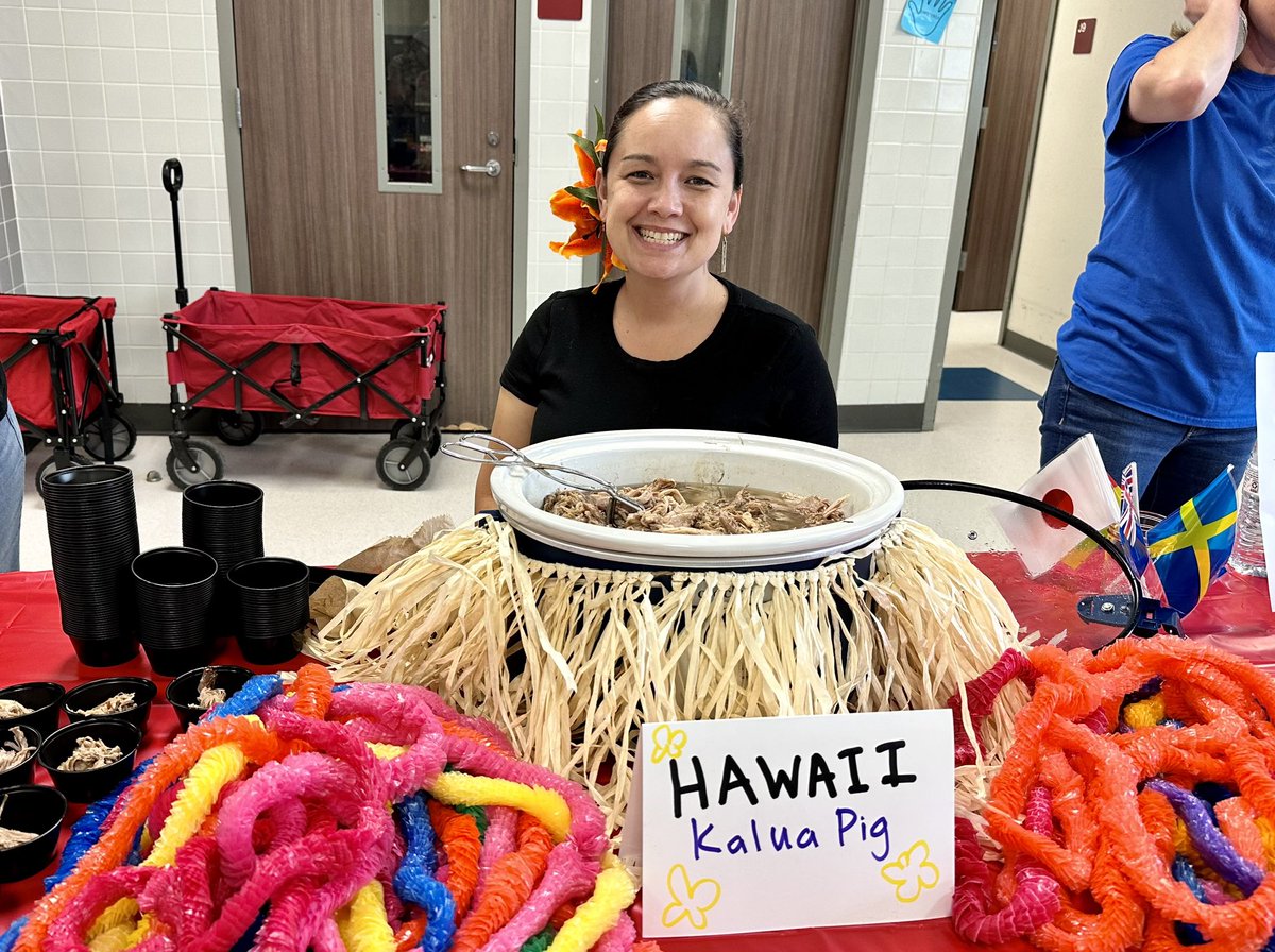 khapa79's tweet photo. Multicultural Night “A Taste of Abbett” offering up a little bit of Hawaii 💓@Abbett_AllStars @gisdnews @AbbettPTA https://t.co/SRQZN7ci5d