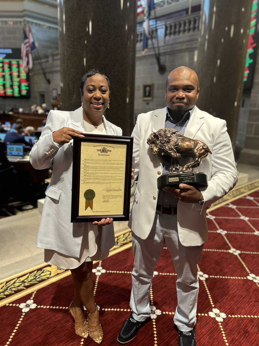 RepChantelle's tweet photo. Jason Guyton graduated from Hazelwood East Senior High with 3 state finishes, two state finals, and an undefeated senior season in 1994.  He served in the United States Army for 12 years. He was inducted to the Howard University Athletic Hall of Fame Go Spartans! #guytonbrothers https://t.co/1dyos2AfqO
