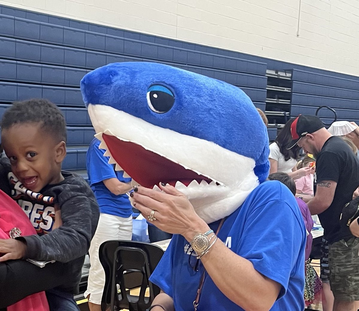 mlopezwalters's tweet photo. Had a blast at the STEAM Fair tonight! Such a wonderful event! #STEAM #esmsharks https://t.co/AVJKedRE5q
