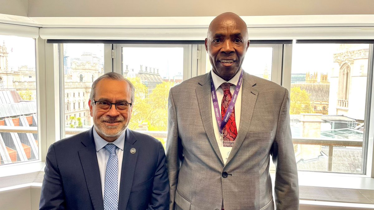 JaimeSaavedra22's tweet photo. Great meeting with Minister @machoguezekiel and PS Belio Kipsang. Commendable commitment in #Kenya to increase access to secondary education and strengthen teachers’  professional development.  The @WorldBank is committed to continue supporting these efforts. https://t.co/kGcc7AMpga