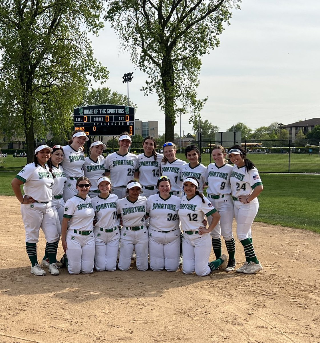 Great win and a great night to celebrate our seniors! Thank you to our 6 seniors Bella Gonzalez-Arroyo, Ella Hennessy, Lily Montoya, Rose Savaglio, Alexus Martinez &amp; Alexis Villarreal for their hard work and dedication to OLCHS and the softball program. #olchspride