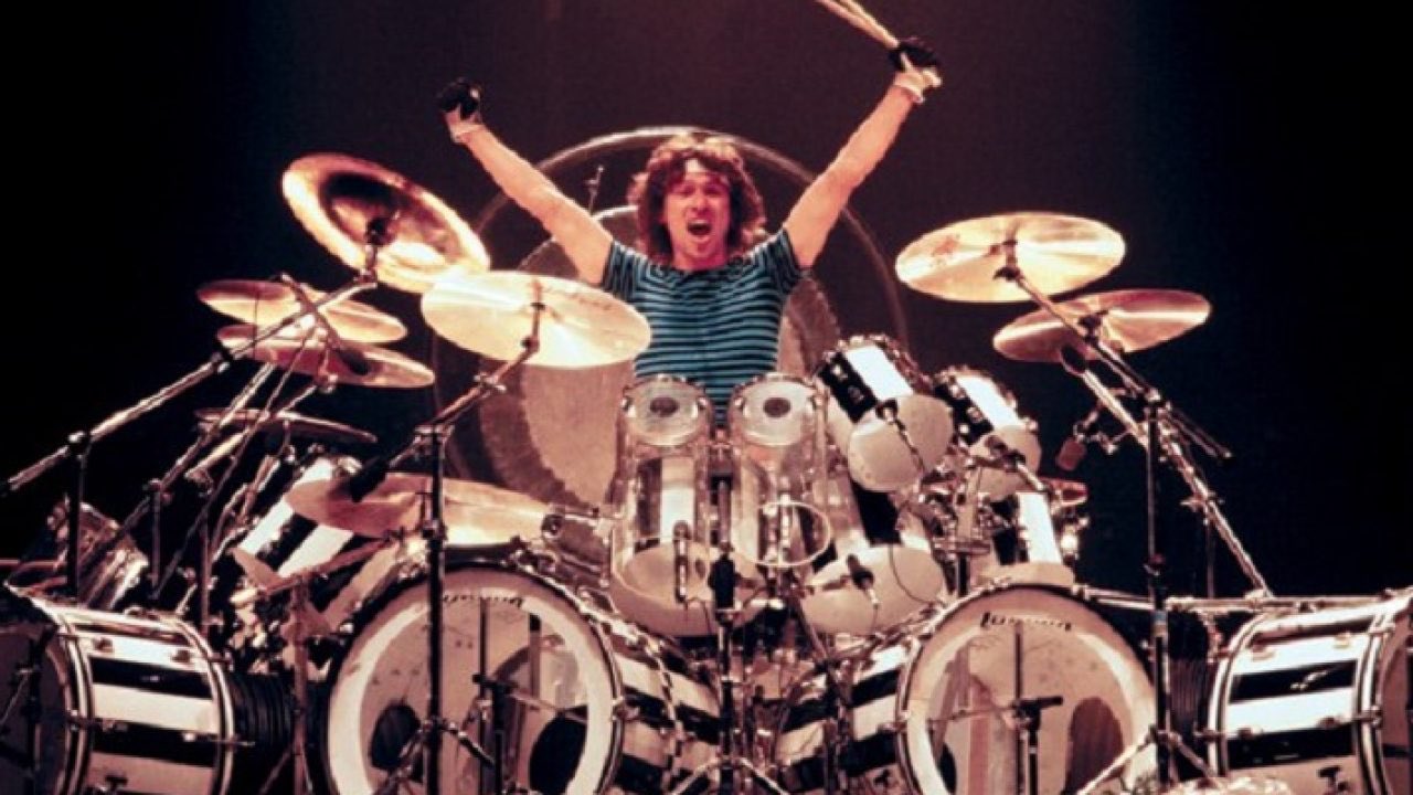 Happy belated birthday Alex Van Halen! 