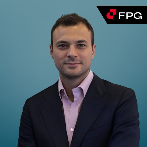 mark_tsang1's tweet photo. Well Done FPG Capital's Sales Manager of Europe for winning the Industry Elite of the Year award!

#cfd #forex #ForexMarket https://t.co/XbZWlOFEZC
