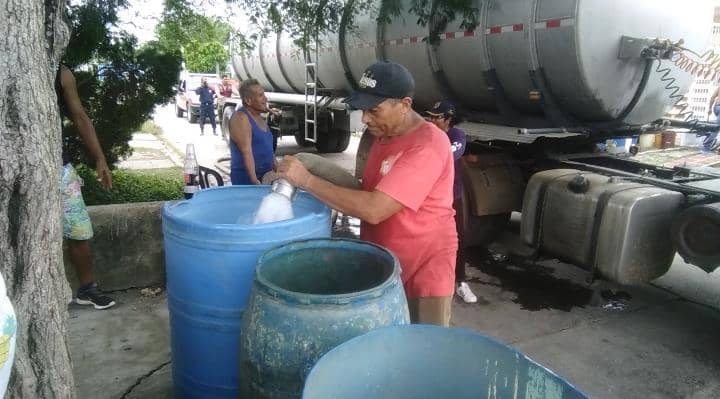 OBomberosjjmora's tweet photo. #12May
#SNGR/BN
REDAN CENTRAL
ZOEDAN CARABOBO
JUAN JOSÉ MORA
Con 76 mil litros de agua se atendieron aproximadamente 376 casas de #Invepal
@Alirio10sanchez
@CentralReedan @Perez_Ampueda @BJuanGonzalez @zoedancarabobo @VGRPC_
@VipresegOficial
#PuebloMásMaduro https://t.co/an4ODU13vr