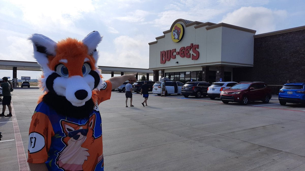 TheSocialRain's tweet photo. We made a pit stop with @FireFox_Blaze22 on our way to #FWA2023 #FWA https://t.co/ymNPxx9imy