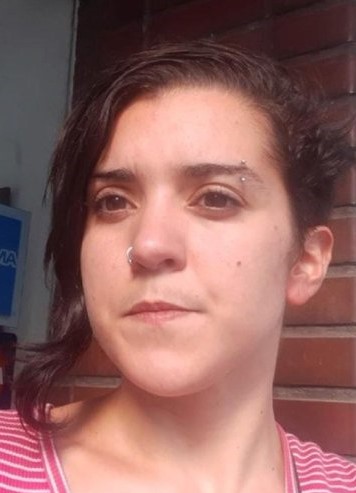 desaparecidaorg's tweet photo. #URGENTE Recibimos información sobre Belén Maida!!!, habría sido vista en zona Plaza Constitución #CABA. Belén desapareció el 9/4 en Buenos Aires. PEDIMOS A LOS VECINOS que  impriman su foto!! y peguenla en las calles!!. Tiene que aparecer pronto y sana!    Si la ven avisen☎️911 https://t.co/JkmeT9NBCu