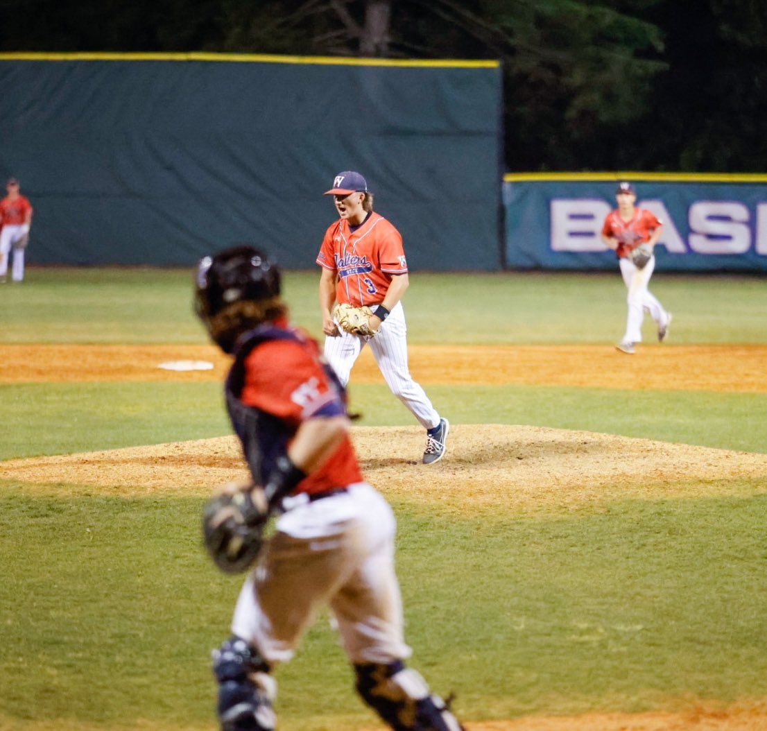 JONNY. FREAKIN. STEVENS. 

Stevens throws 3.2 innings of scoreless relief!!!