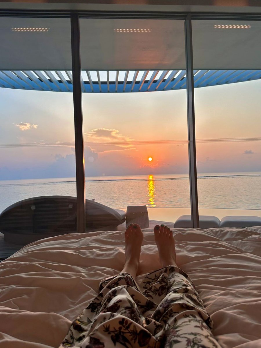 ennyluvburger's tweet photo. Facing the sea, spring flowers, give your heart a harbor, Sheng Feng Sheng rain Sheng laughter; give your heart a blue, looking for, meditation and light line https://t.co/Cud68DGvwr