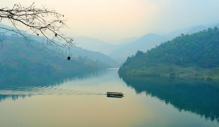 OneVivu's tweet photo. Hồ Noong Hà Giang được biết đến như là chốn bồng lai tiên cảnh. Hồ Noong với vẻ đẹp hoang sơ nằm giữa khu rừng nguyên sinh và núi đá vôi khắc nhớ thời gian. Đây cũng là địa điểm du lịch nổi tiếng tại Hà Giang. #honoong #hagiang

https://t.co/YAt5DN0aXy https://t.co/vFUWq2pxCI