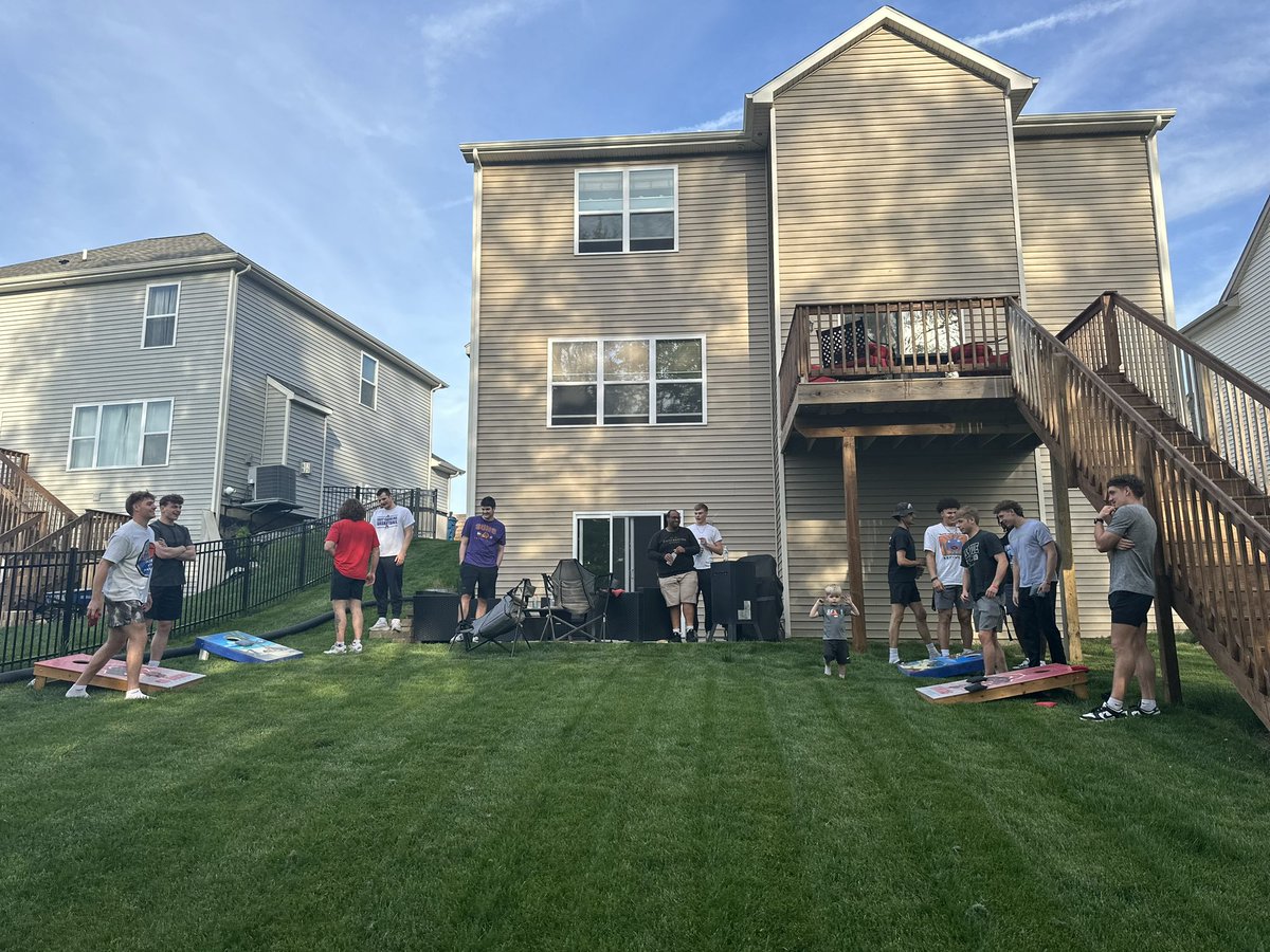 CoachNateConley's tweet photo. Fun evening hosting these guys for a team meal &amp; some NBA playoff hoops to celebrate the last week of classes! Couldn’t be prouder raising two healthy &amp; happy kids around college athletics &amp; these young men in our program! #SpartanPride https://t.co/RIRr2tuGyn