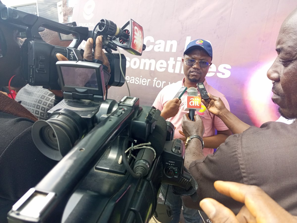PHWAKAWAKA's tweet photo. Groups Call for improved Accountability in the Education Sector.Meeting at Escape Hotel,Abuloma,in Port Harcourt.The Founder of Educatial Mr.Francis Muofananya emphasized that #Educatial is "the one-stop shop for everything Education" with Prof. Barigbon Nsereka and Mr. Celestine https://t.co/UAh9zq78bp