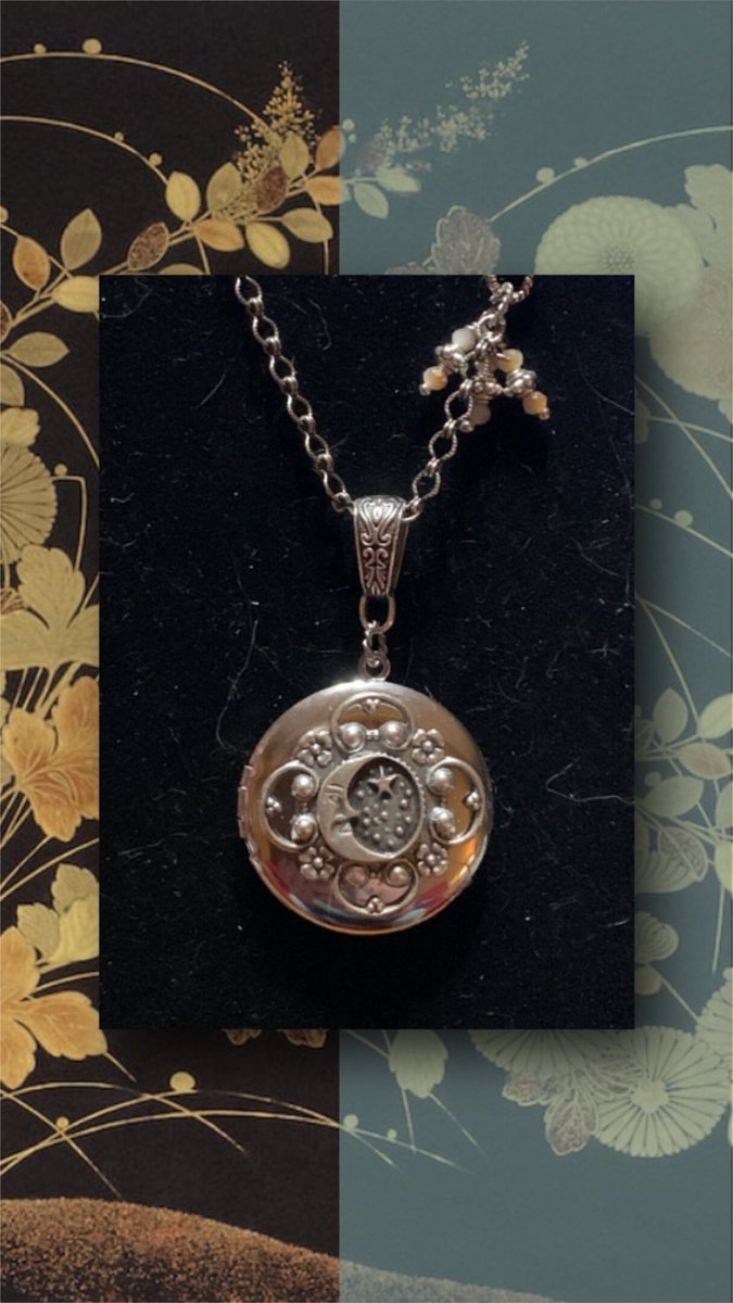 Witschy's tweet photo. Photo Locket, locket necklace, crescent moon, antique silver ladder chain, gift for her, birthday present, gift for wife or mom #handmade #shopsmall #giftforher #etsyfind #birthday #women #locketnecklace #victorian #keepsakelocket #handmadelocket https://t.co/NO54zr88kT https://t.co/eVE58rqTI4