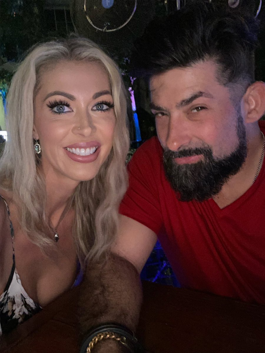 Holly Hotwife Top 0.06% on Twitter: "Up to no good!!!!!! Loook at em!!! @vincentjonesxxx"